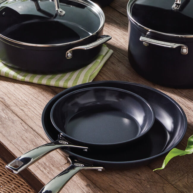 Le Creuset Essential Non-Stick Ceramic: De Perfecte Keuze voor Elke Keuken